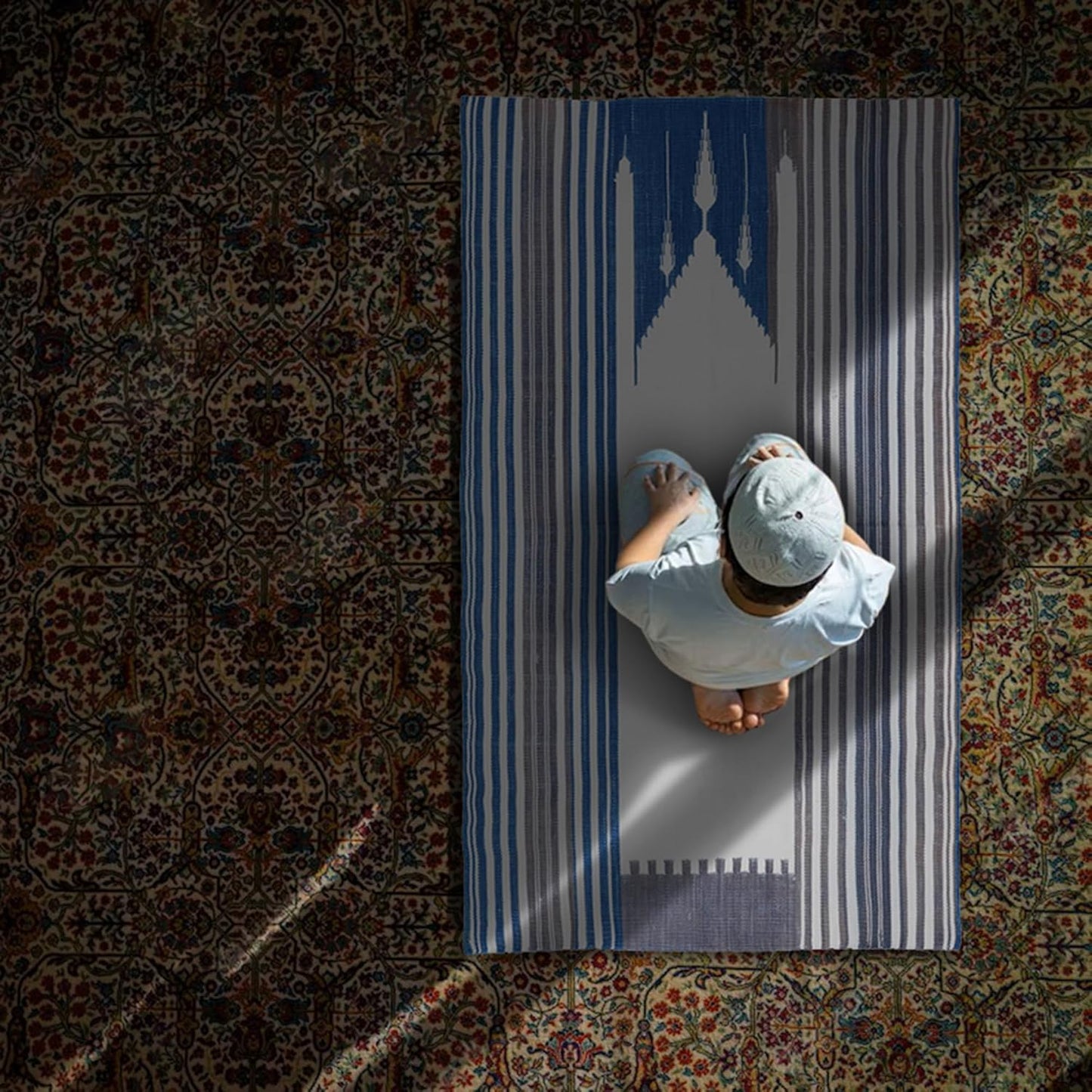 Hand Woven Prayer Mat | Islamic Prayer Mat, Sajada, Jainamaz Mat | Hand Knotted Cotton Carpet | Flat Weave Rugs for Living Room (Blue & White) 3.8x2.4